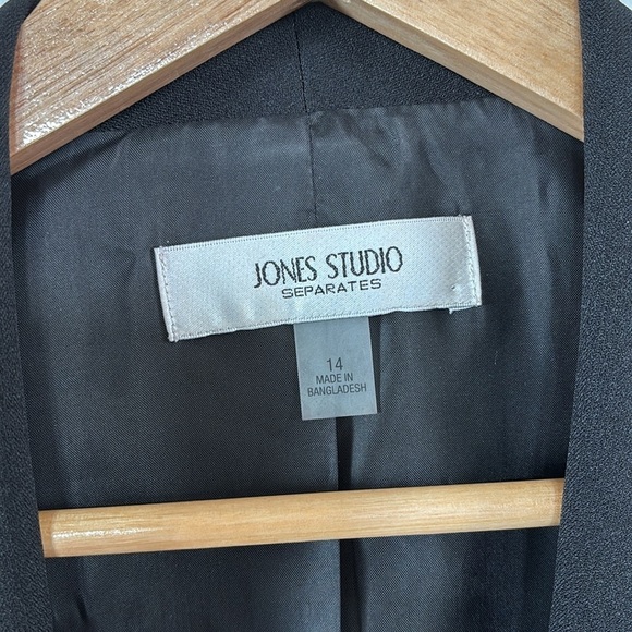 Jones Studio Chic Black Open-Front Cropped Blazer Jacket Size 14 - Picture 3 of 5